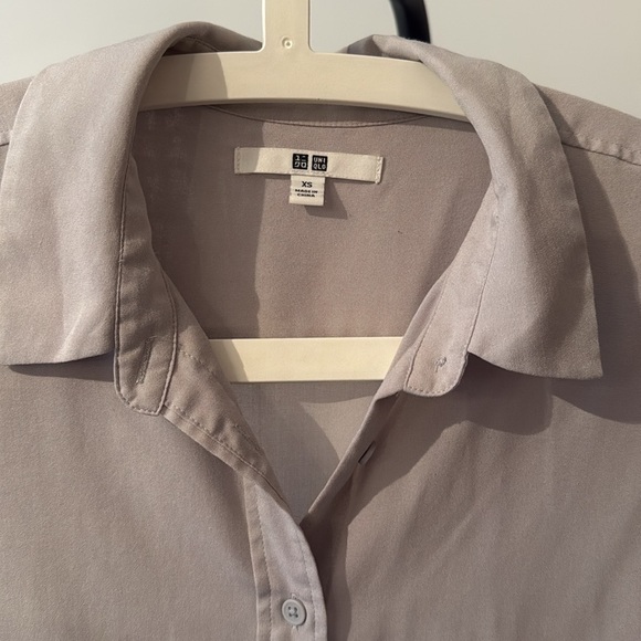 UNIQLO Shirt - Picture 2 of 3